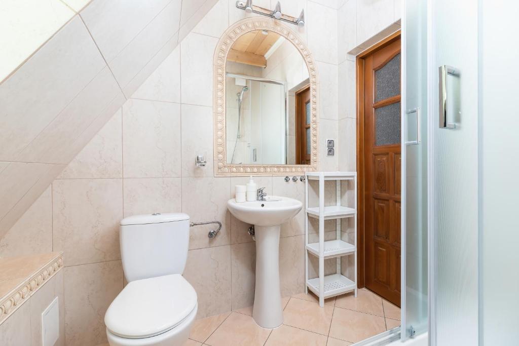 Kúpeľňa v ubytovaní Studio Mocarni Mountain View Koscielisko by Noclegi Renters