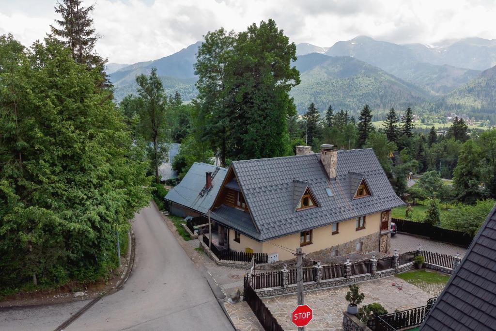 Výhľad na hory alebo výhľad na hory priamo z apartmánu