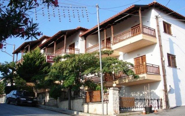 Gallery image of Hotel Alexandra in Nea Roda