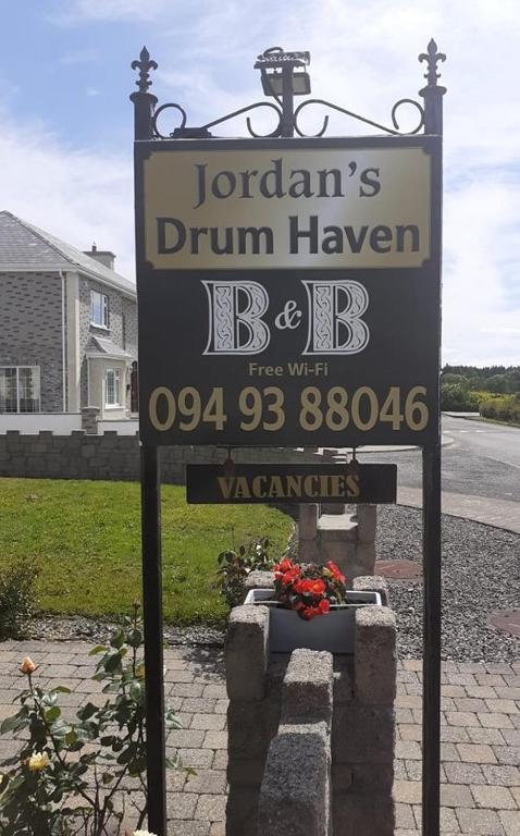 Certifikát, hodnocení, plakát nebo jiný dokument vystavený v ubytování Jordan's Drum Haven B&B, Knock