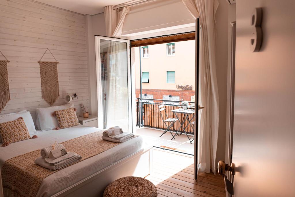 Epoca Home - Deluxe Double Room With Balcony
