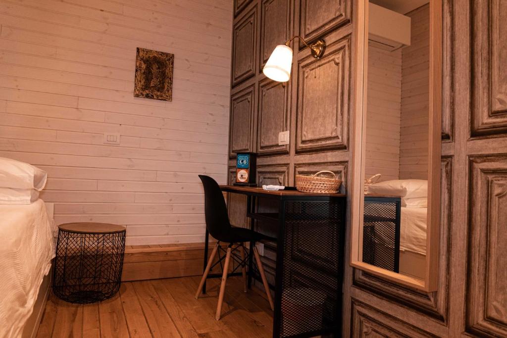 Epoca Home - Economy Triple Room