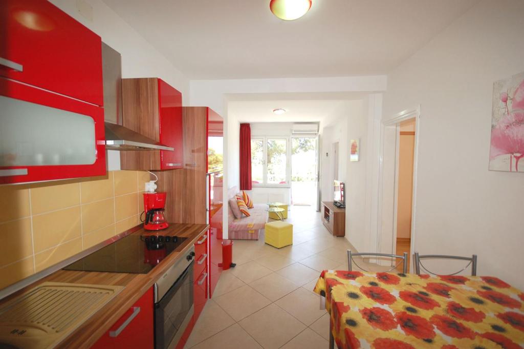 Kuchyňa alebo kuchynka v ubytovaní Apartment Blanka by El-Pi Tours