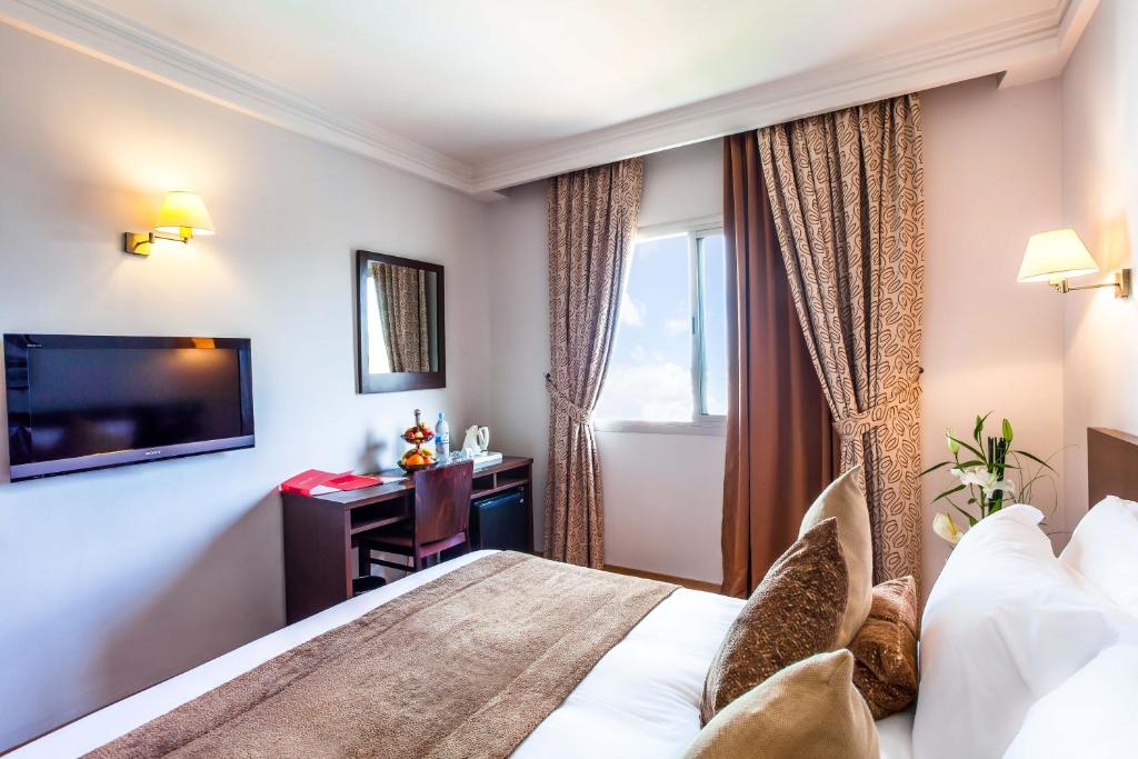 Relax Hotel Airport Nouasseur - Superior Double Room With Pool View