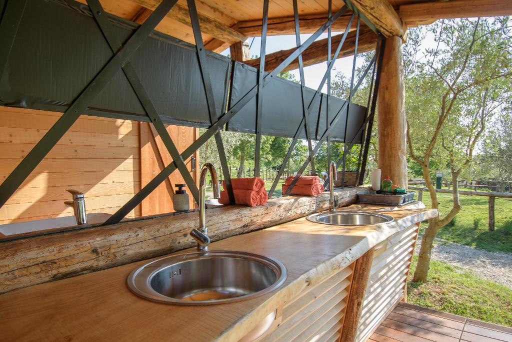 Zdjęcie z galerii obiektu Natura Camp Karli w mieście Kaštelir