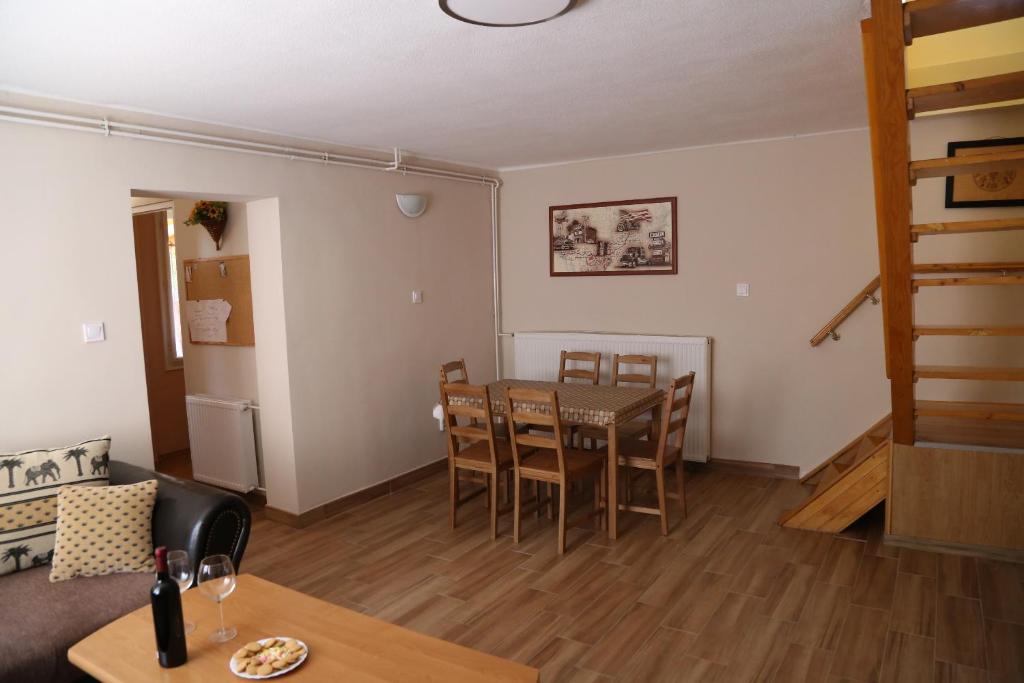 Kuchnia lub aneks kuchenny w obiekcie Best Holiday