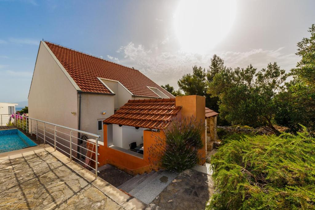 Bazén v ubytování Apartment Maestral nebo v jeho okolí