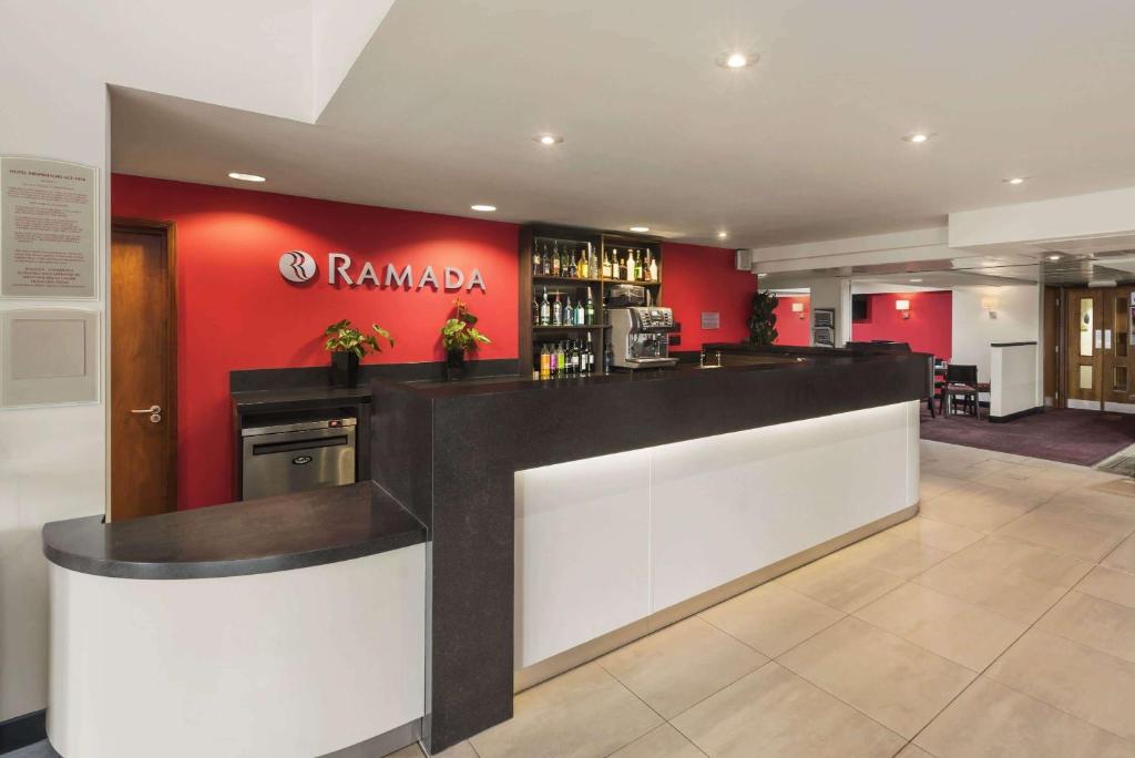 Ramada Cambridge - Resim 8