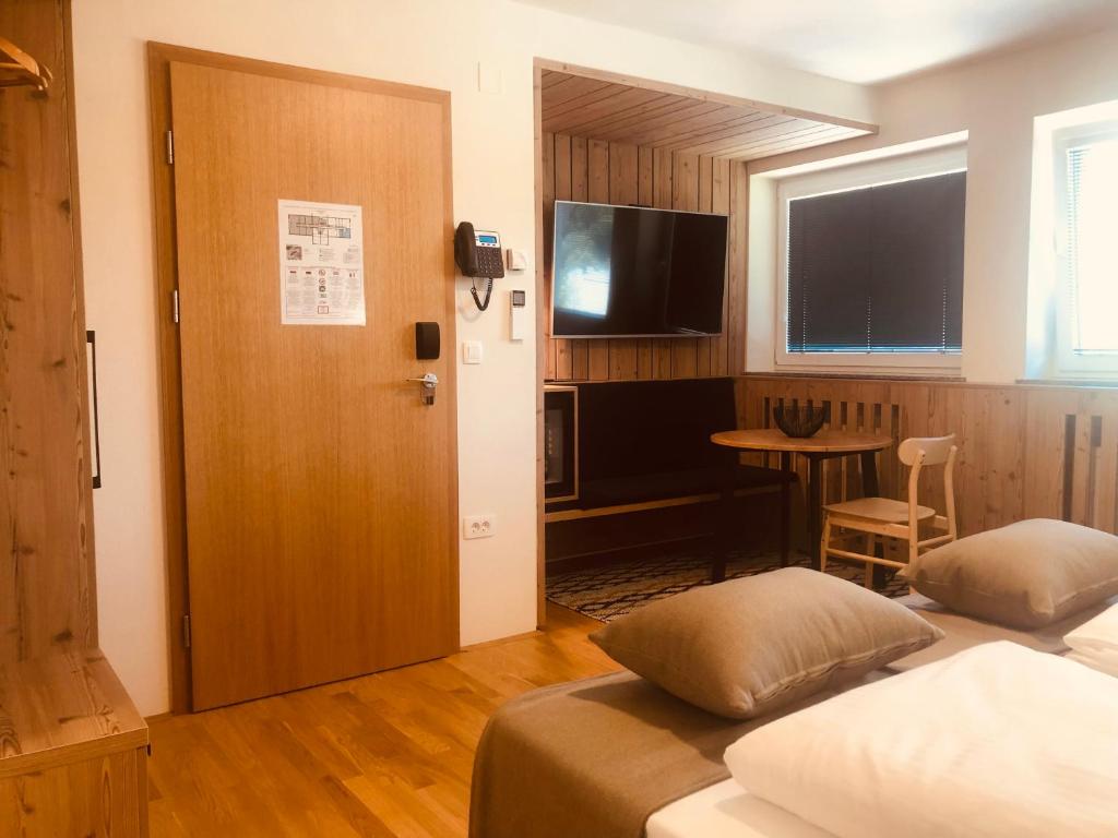 Na Vasi restavracija in prenočišča - Habitación Triple De Lujo