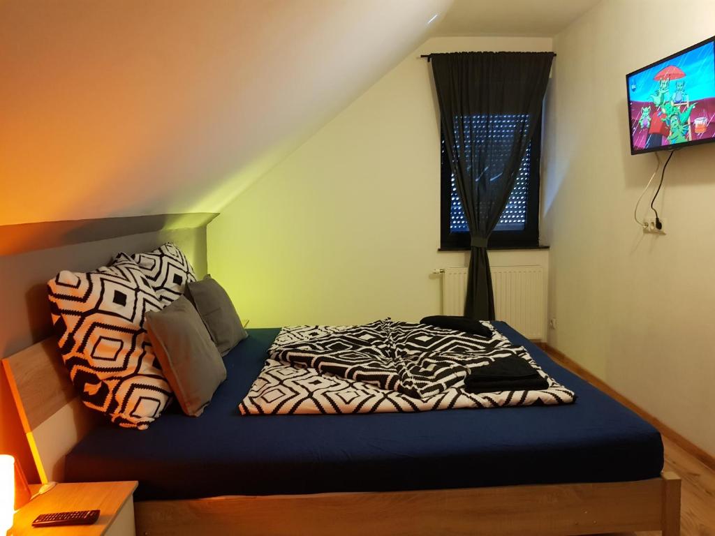Honfoglalas Apartment - Two-Bedroom Apartment With Garden View