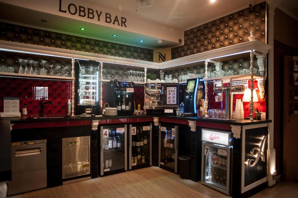 Lounge nebo bar v ubytování Hotel Tommy Wellness & Spa