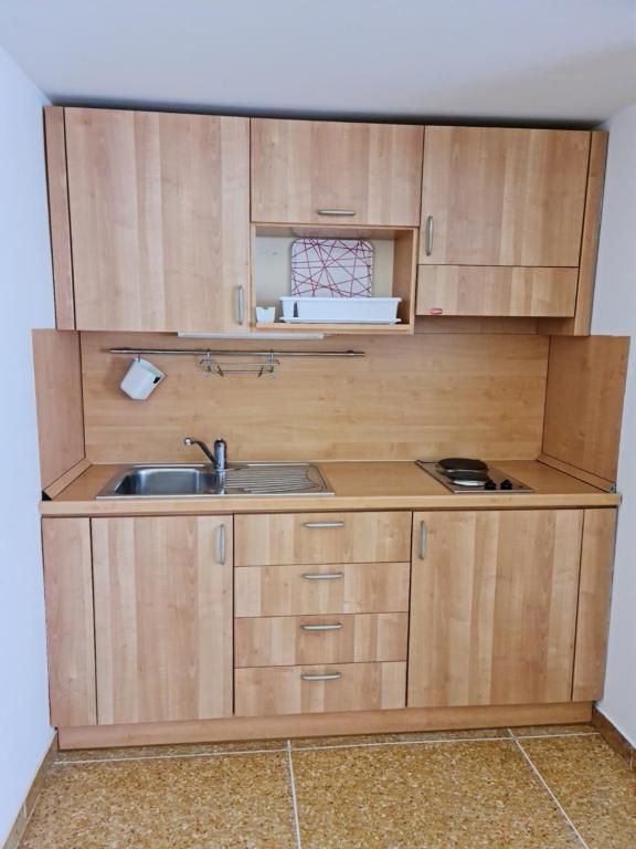 Kuchyňa alebo kuchynka v ubytovaní Residence Ancona