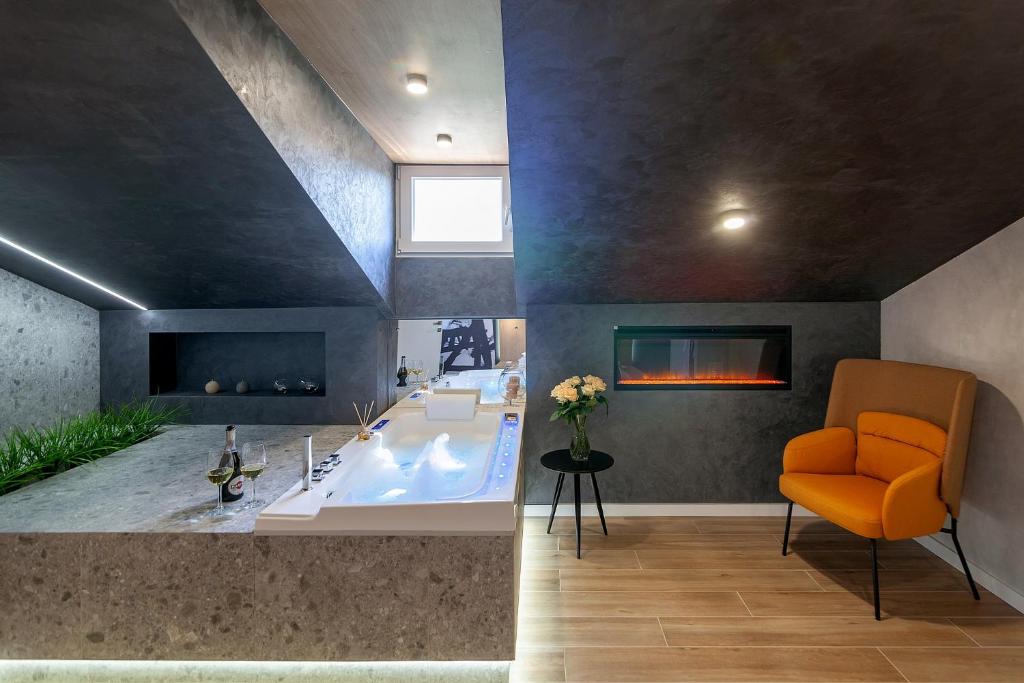 Royal VIP jacuzzi Apart фото 8