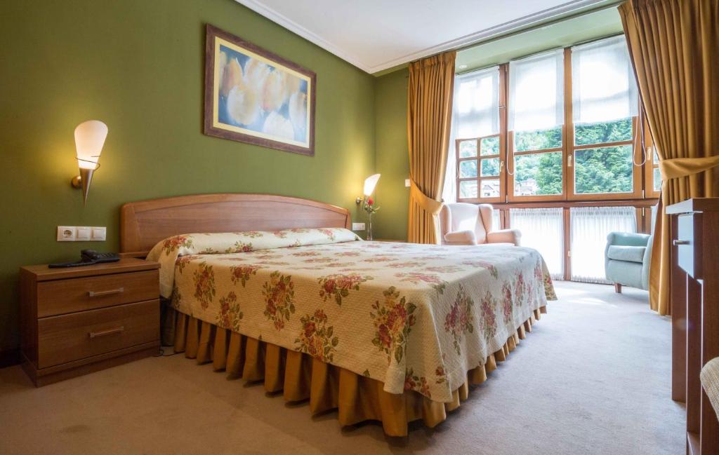 Gran Hotel Rural Cela - Double Room With Extra Bed