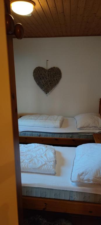 Zdjęcie z galerii obiektu Familien-Garten-Suite Kanzelhöhe Gerlitzen - gerlitzenurlaub at w mieście Kanzelhöhe