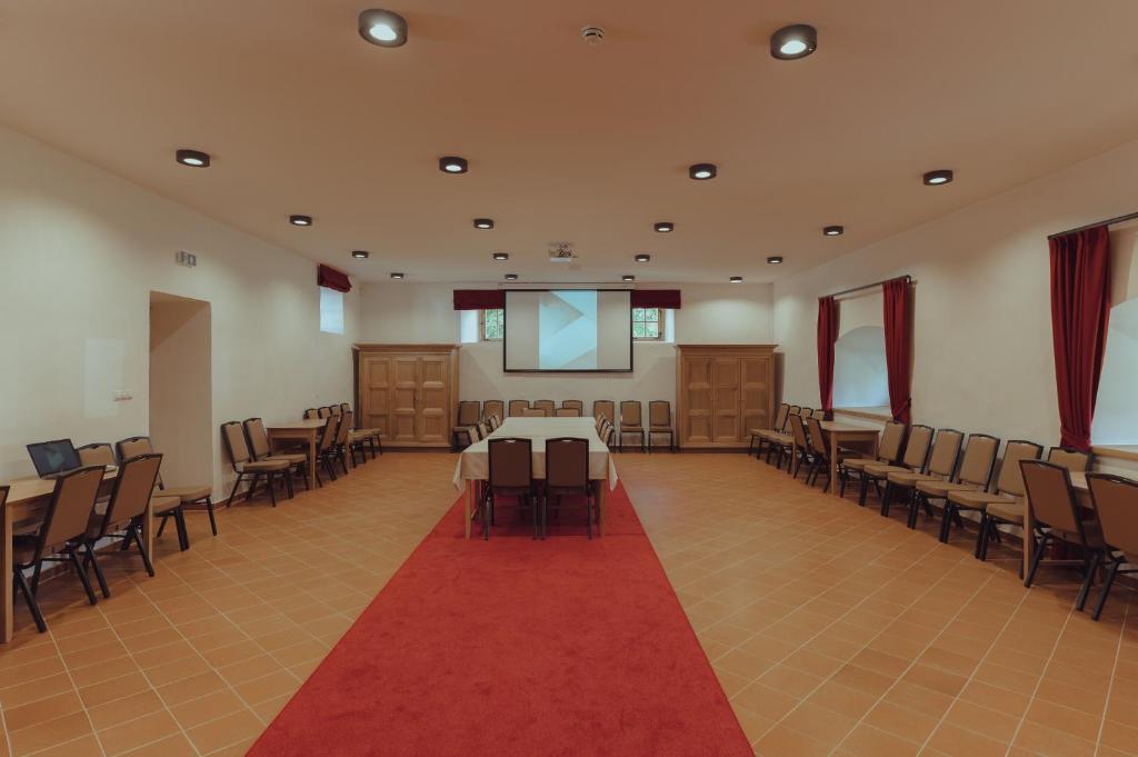Posezení v ubytování Brigadéros Hotel Brigadír Borsi
