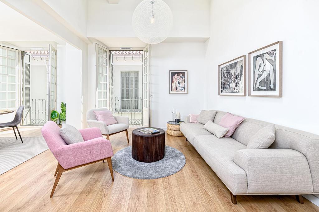 Część wypoczynkowa w obiekcie Teatro Apartment in Malaga by Solaga Holiday Homes
