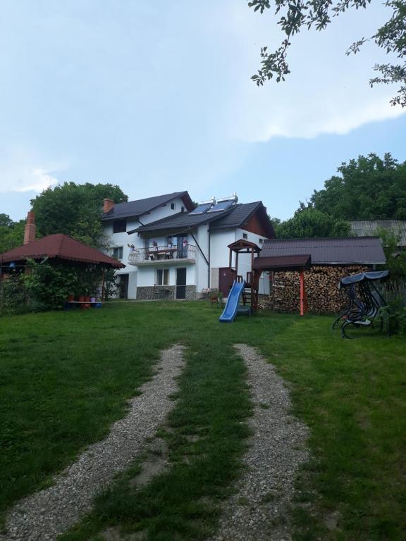 Zahrada ubytování Casa Mariana - Comuna Arefu, Transfăgărășan