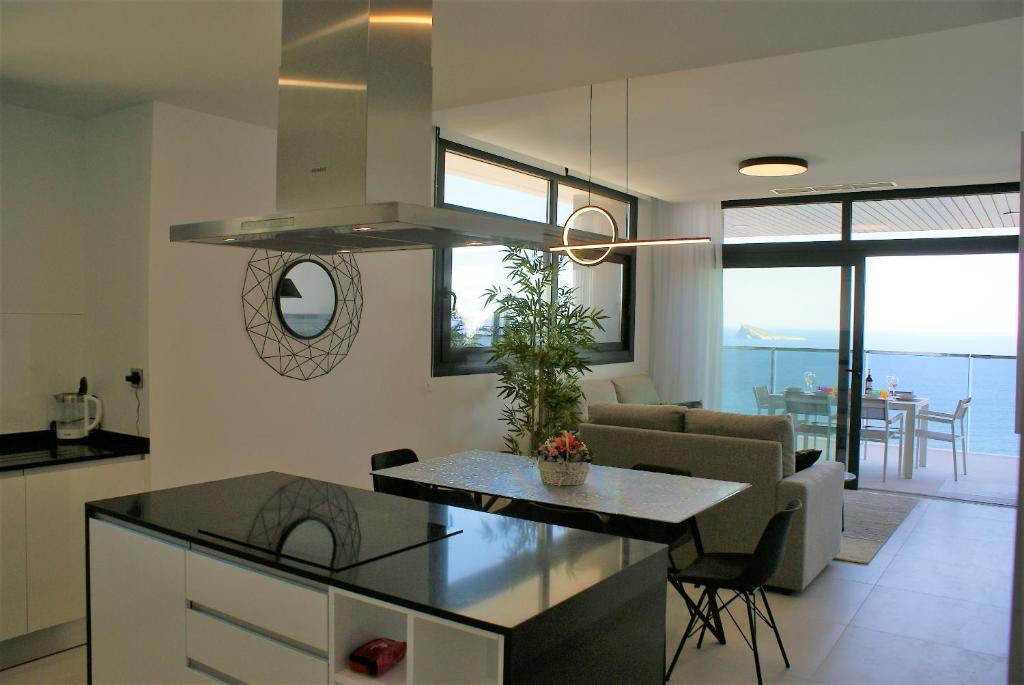 Fotografie z fotogalerie ubytování Sunset Waves Luxury Apartment 3 rooms Benidorm v destinaci Benidorm