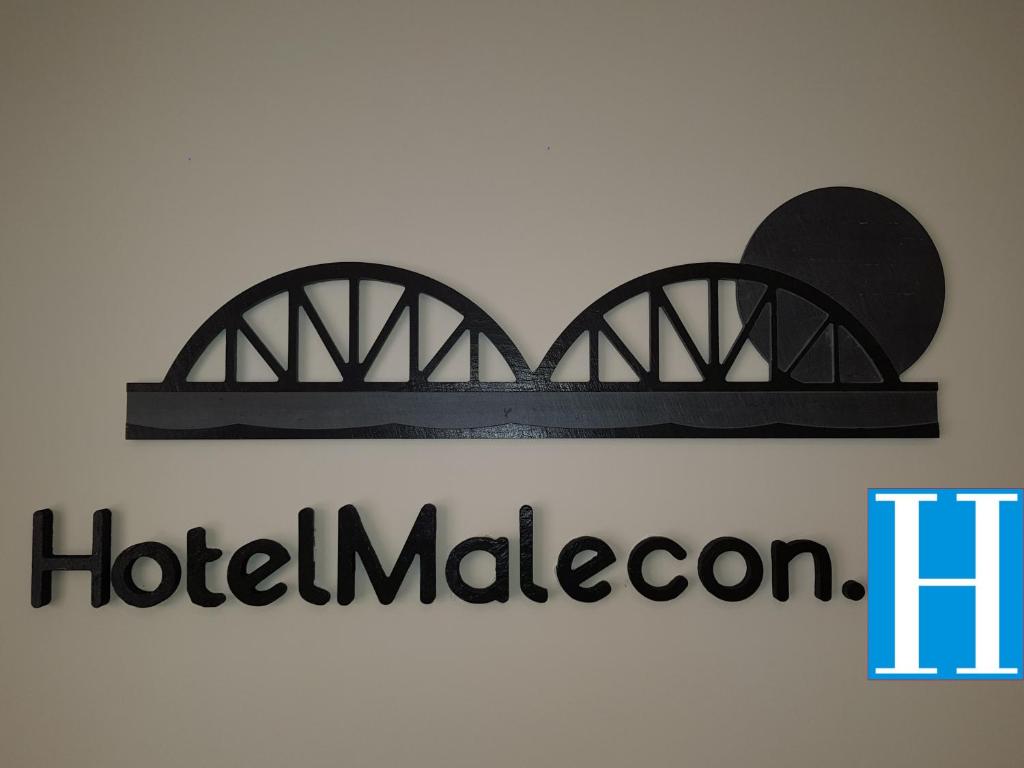 オ・バルコ・デ・バルデオーラスにあるHotel Maleconの病院の看板