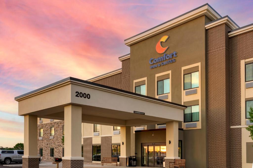 a rendering of the front of a cranford hotel at Comfort Inn & Suites in Mankato