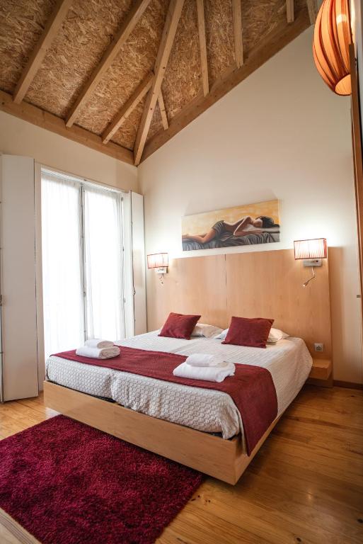 Locally Yours Oporto Apartments - 18