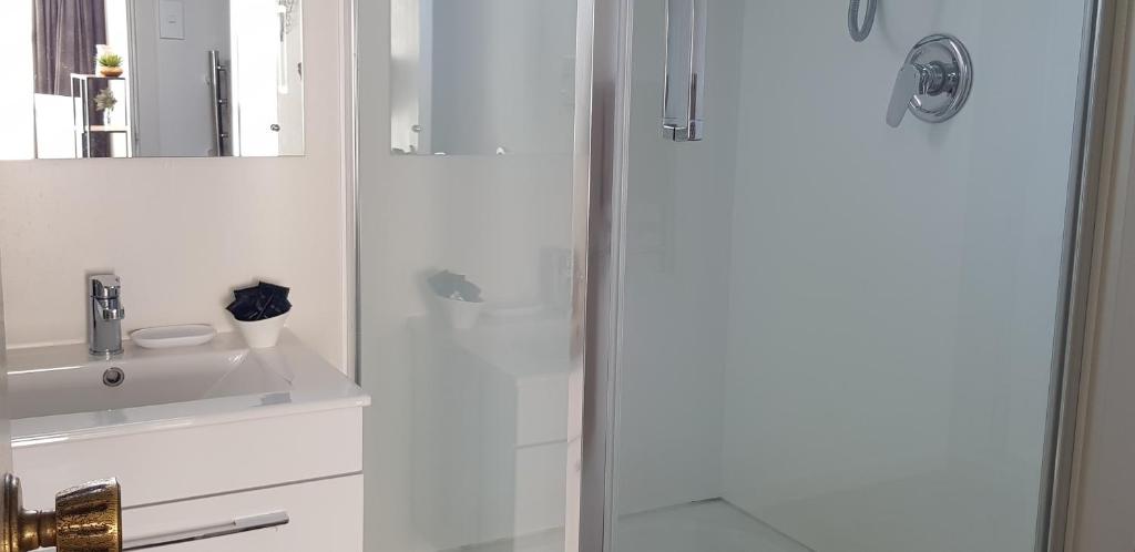 Golden Leaf Apartments - Resim 25