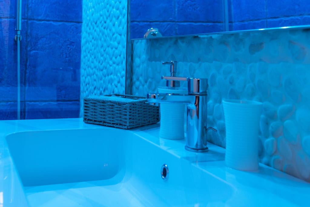 Łazienka w obiekcie B&B Nel Blu Dipinto Di Blu