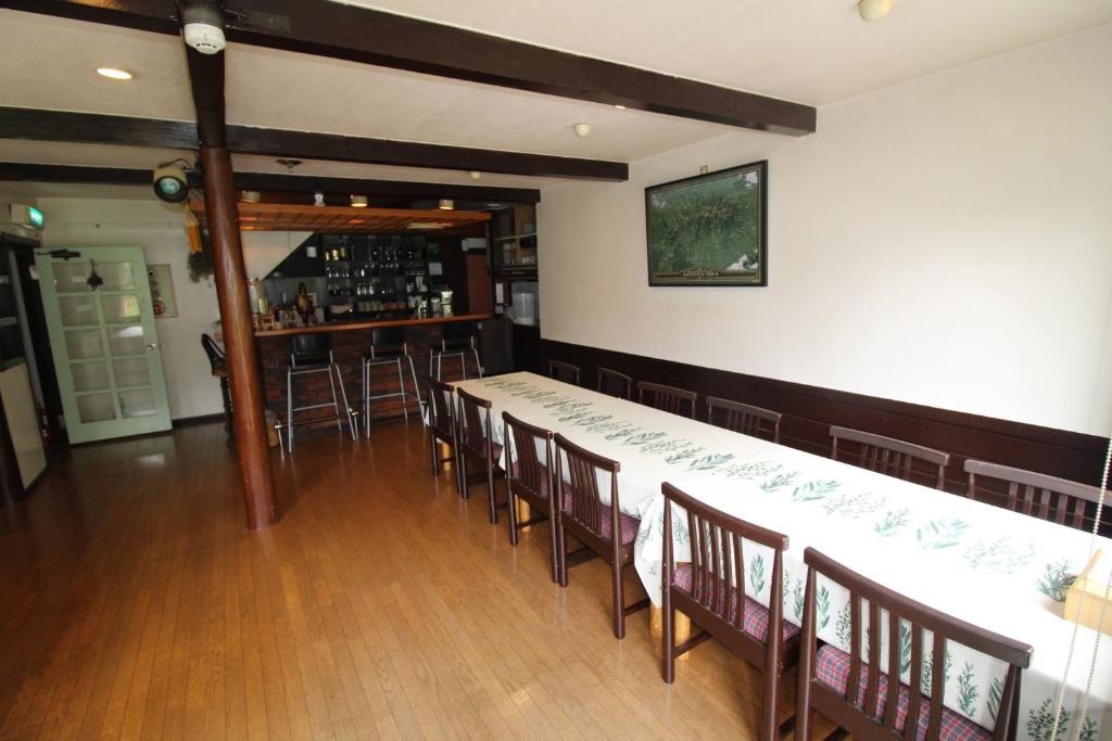 Restaurace v ubytování Stella八ヶ岳原村-星空,サウナ,BBQ,大型スクリーンを楽しめる八ヶ岳の貸切宿