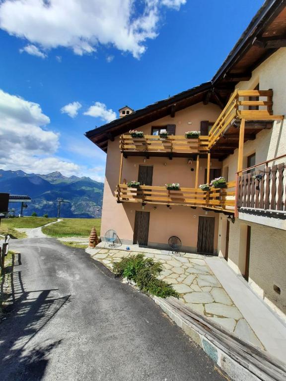 Nespecifikovaný výhled na hory nebo výhled na hory při pohledu z apartmánu