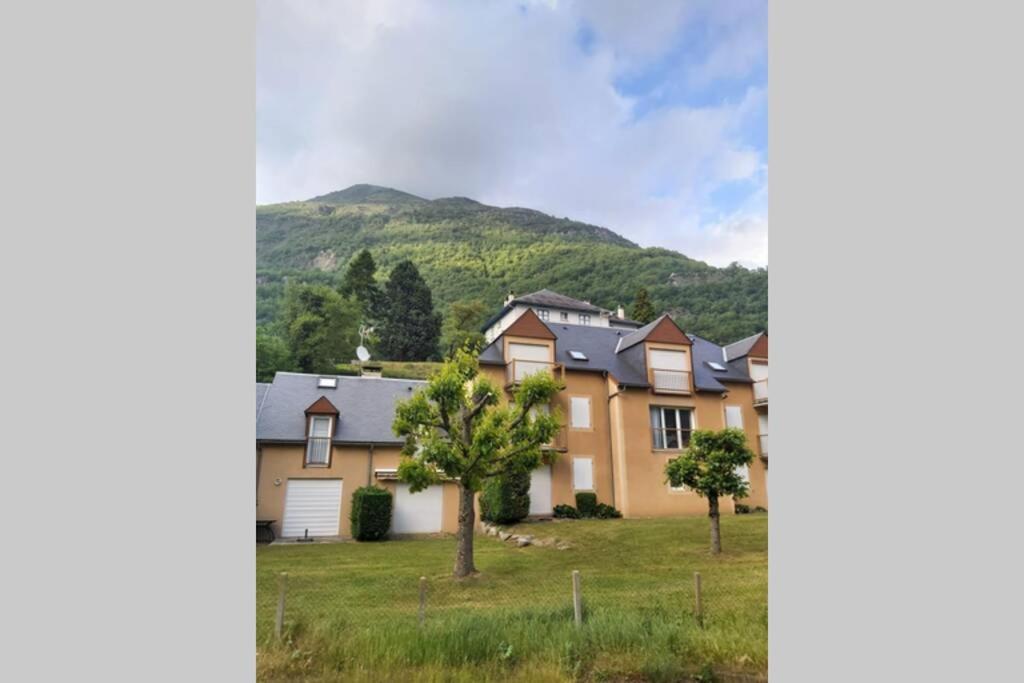 Gallery image of Luz St Sauveur, Appartement 3 personnes, vue montagne, exposé sud, Résidence très calme in Luz-Saint-Sauveur