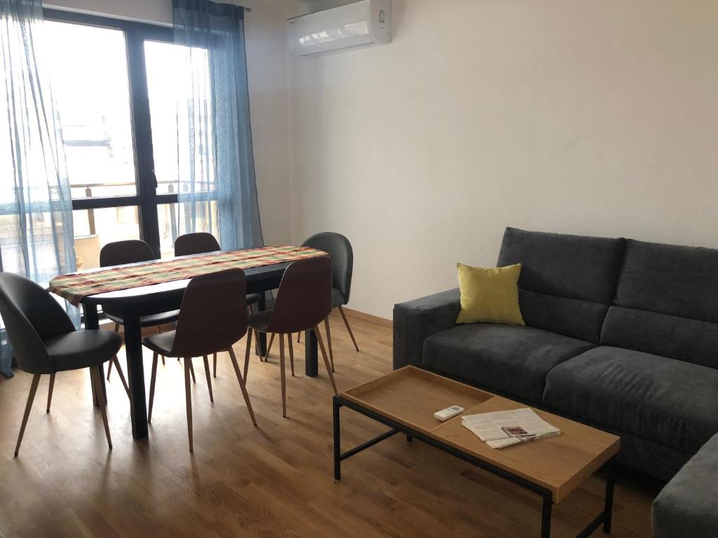 Cosy flat with big balcony, perfect location