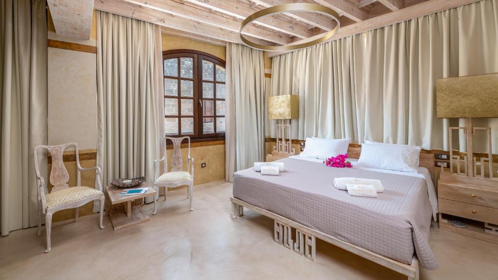 10GR Boutique Hotel & Wine Bar - Executive Suite Rhodes Met Bubbelbad