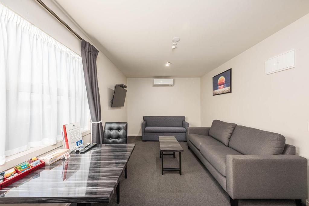 Posezení v ubytování 311 Motel Riccarton
