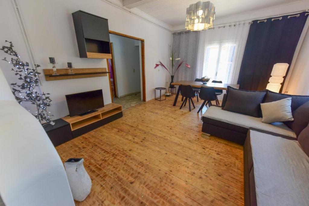 PYTHAGORIO MAGIC VIEw - Three-Bedroom House