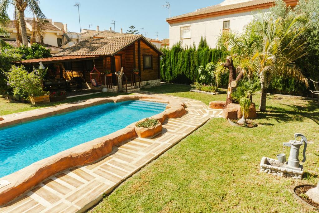 Casa de madera con piscina privada, Los Alcázares – Updated ...