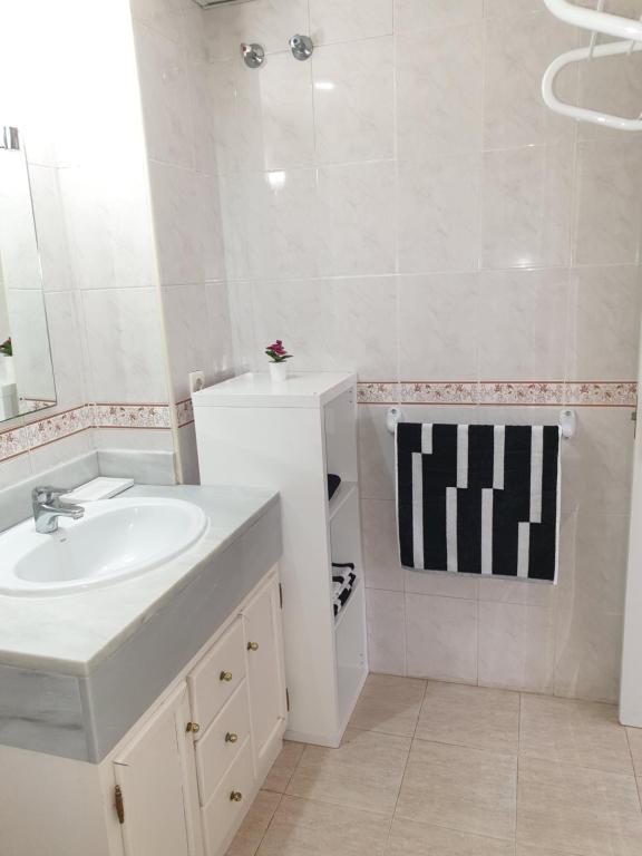 Fotografia z galérie ubytovania Apartamento Puerto Banus pool☆ v Marbelli