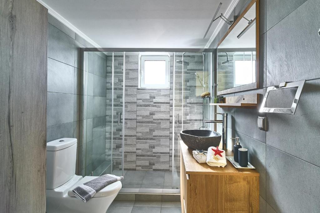 A bathroom at Seaside House