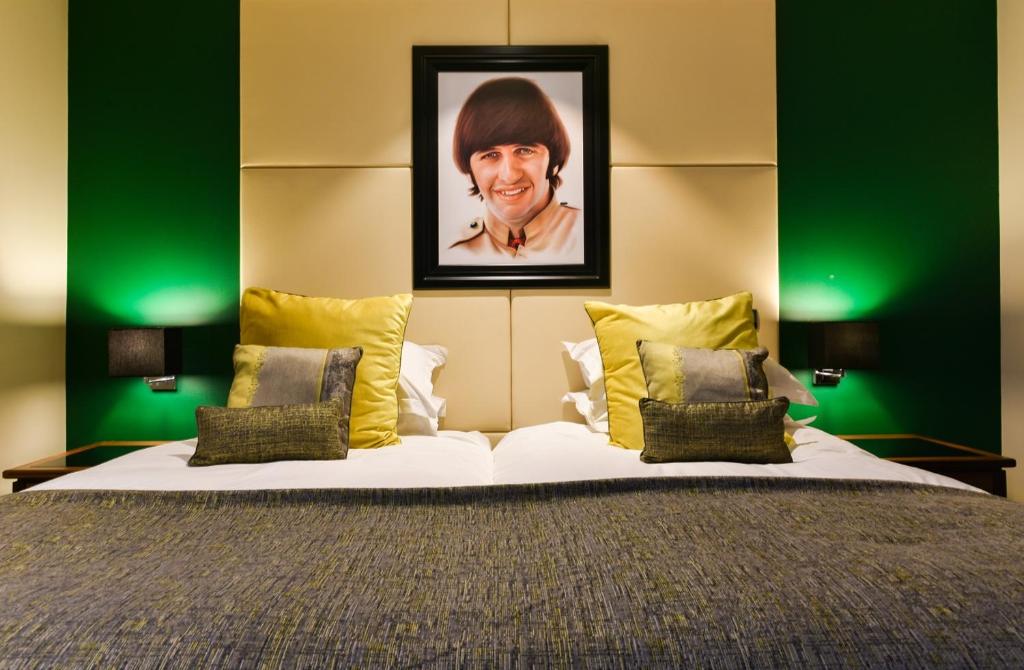 Hard Days Night Hotel - Classic Double Room