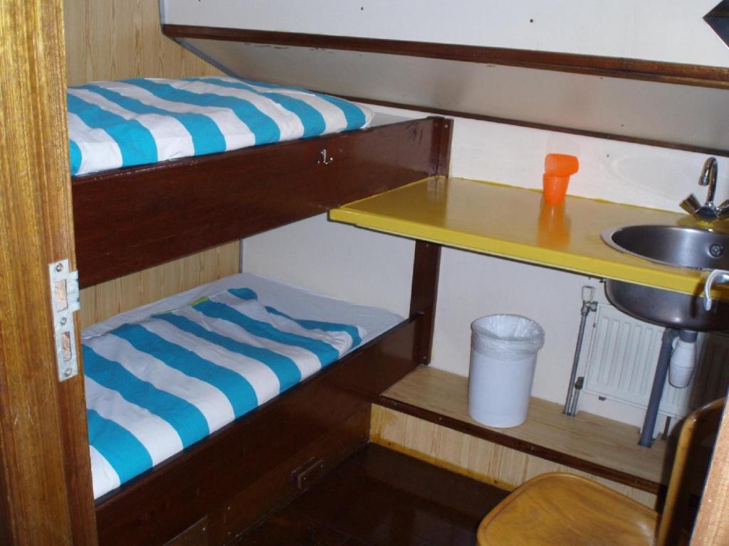 Postel nebo postele na pokoji v ubytování Intersail Hostel - Avontuur