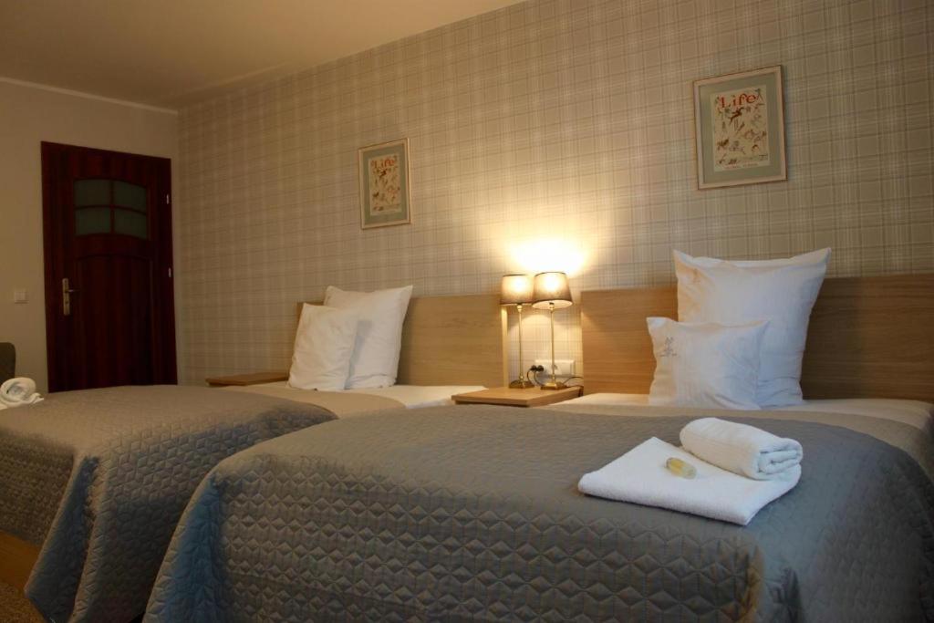 Dworek - Tweepersoonskamer Met 1 Of 2 Bedden