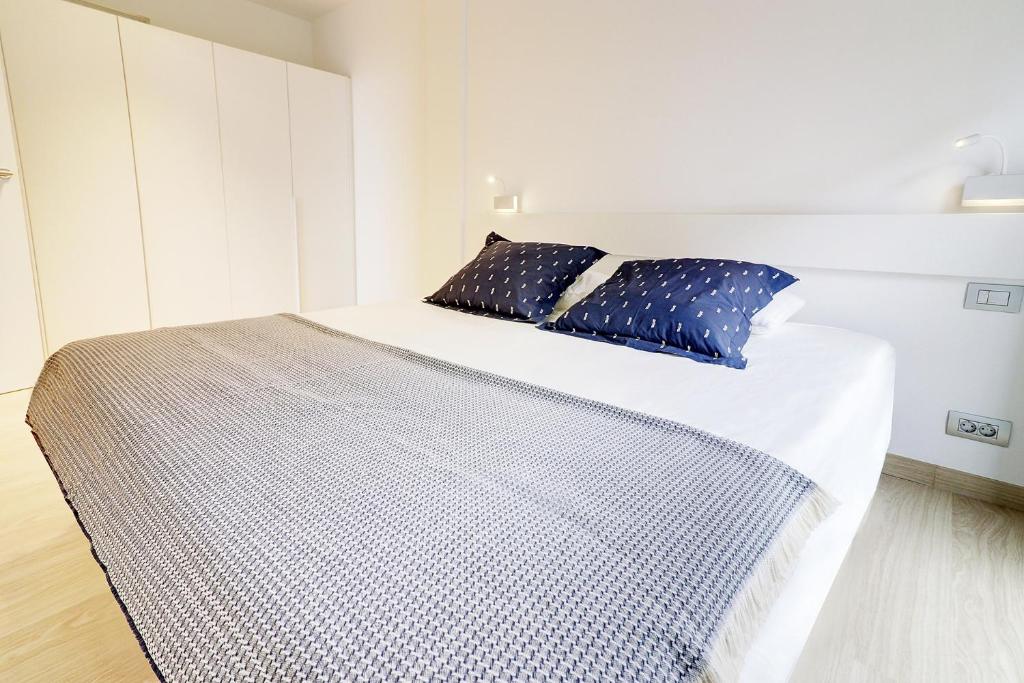 Postel nebo postele na pokoji v ubytování Alse Homes Adeje
