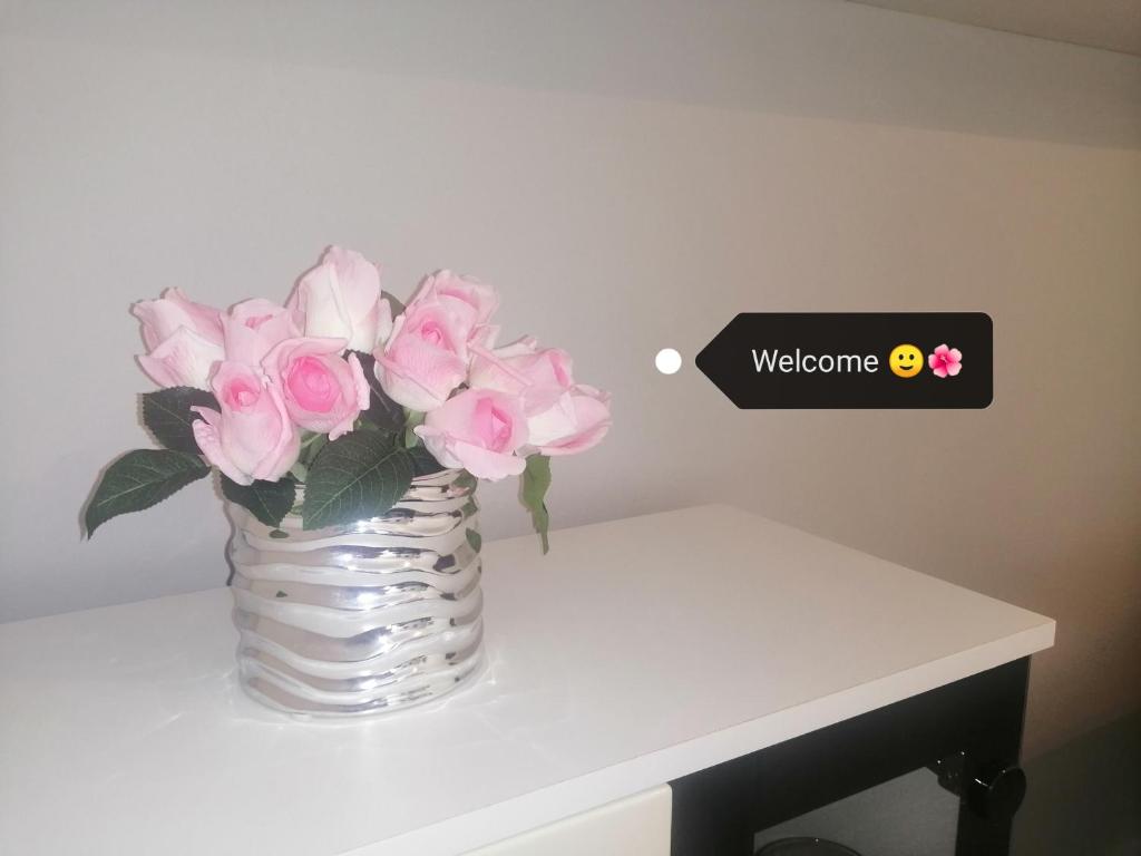Zdjęcie z galerii obiektu Apartment Vera, 80 m from the sea w mieście Novigrad