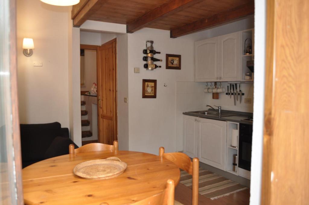 Kuchyň nebo kuchyňský kout v ubytování Il Piccolo Rifugio a Ovindoli