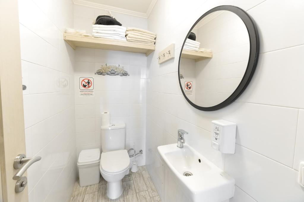 Koupelna v ubytování Prichal 80 Hotel