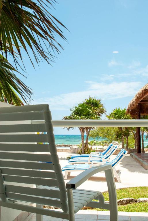 Akumal Tanik photo