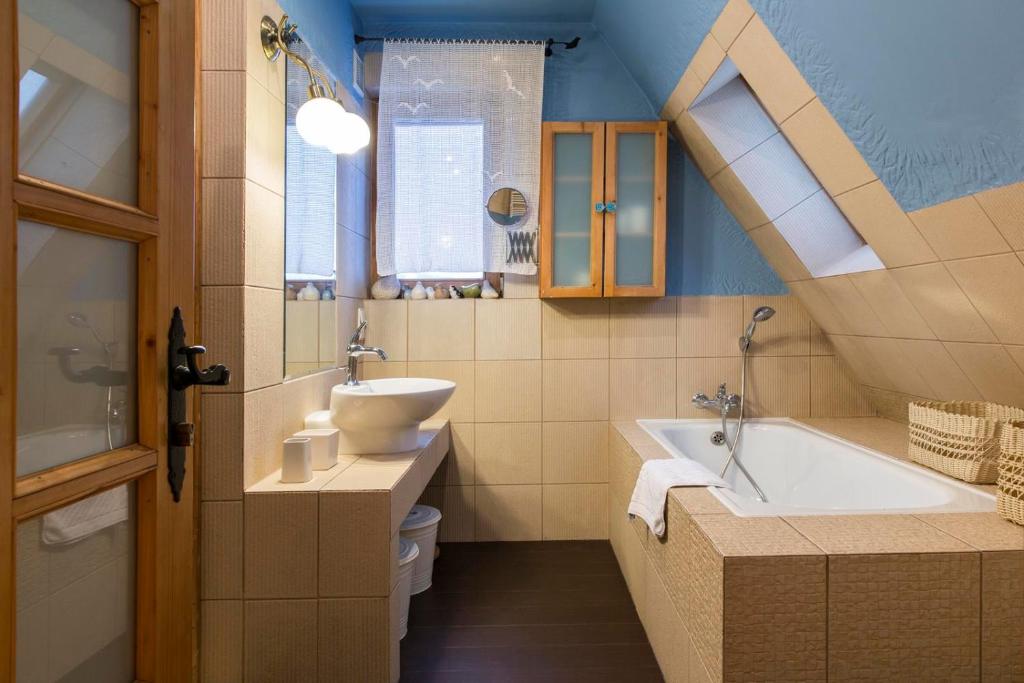 Kúpeľňa v ubytovaní ZAKOHOME- Apartament Pięć Gruszek