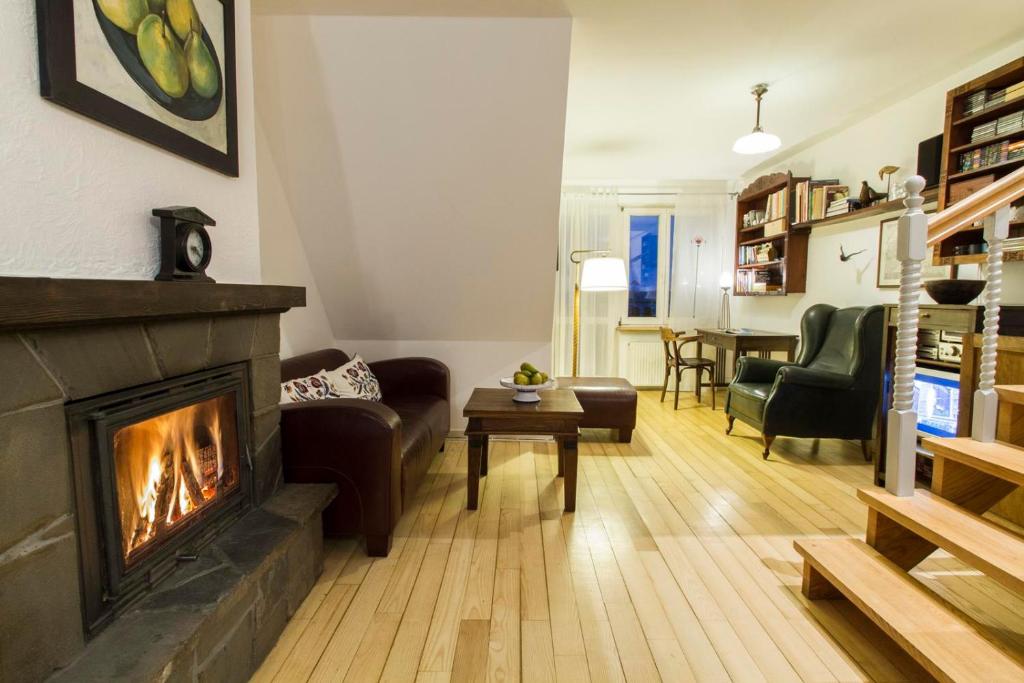 Kuchyňa alebo kuchynka v ubytovaní ZAKOHOME- Apartament Pięć Gruszek