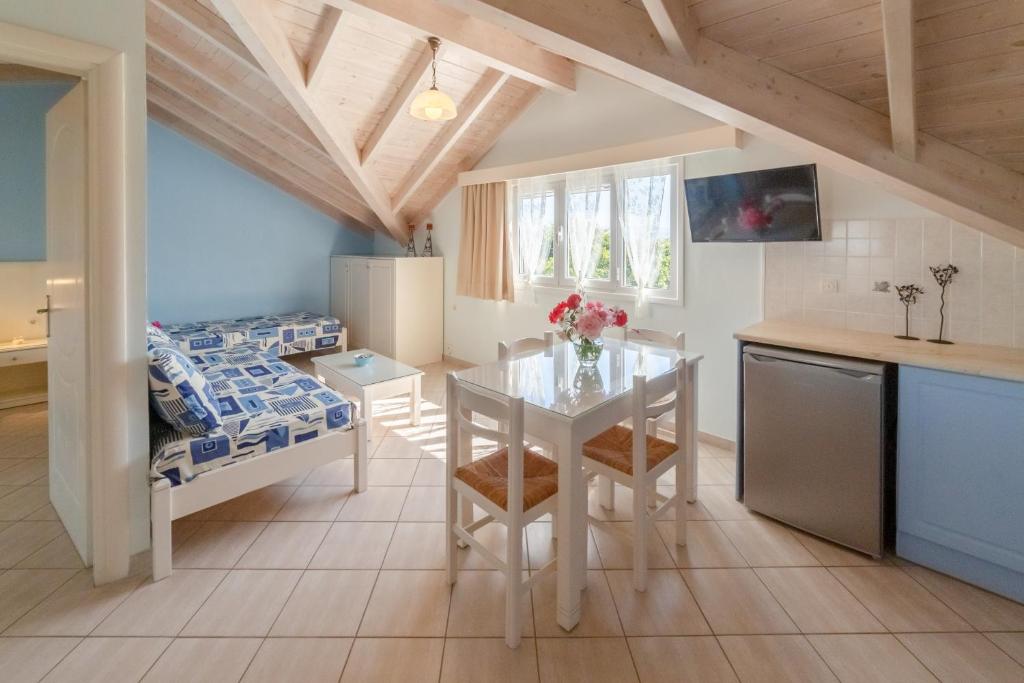 Kuchyň nebo kuchyňský kout v ubytování Angelina Apartments