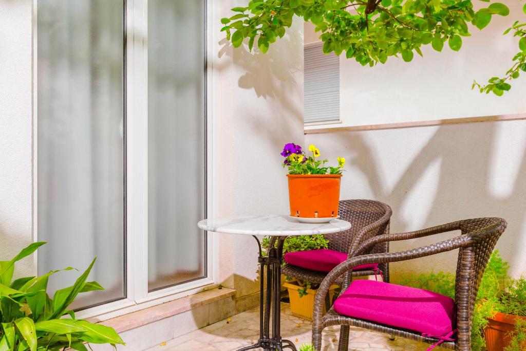 Фотография из галереи Franeta Apartments в Будве